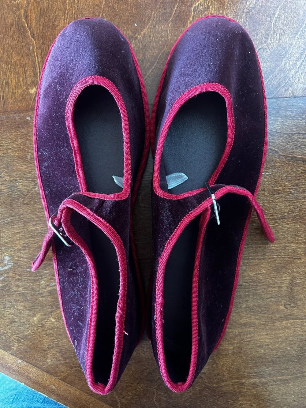 Women’s Halston Ballet Flats with Memory Foam Insole Size 9.5